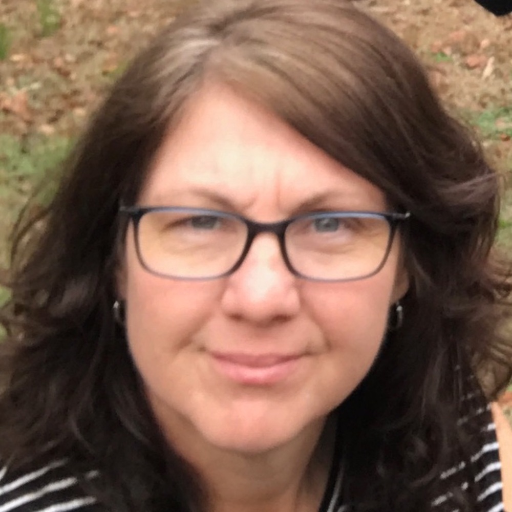 Meet your Posher, Lois